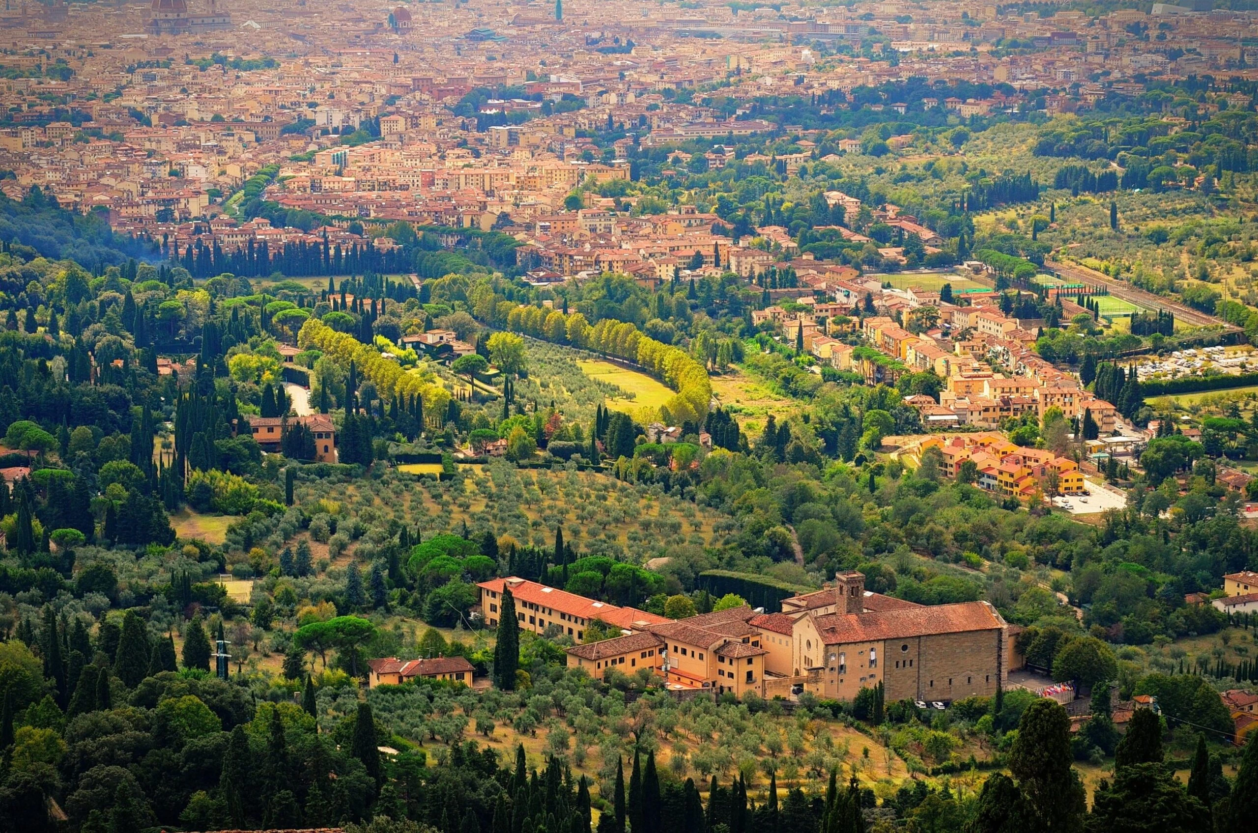 فیزوله · The hills above Florence — نمای مقصد.